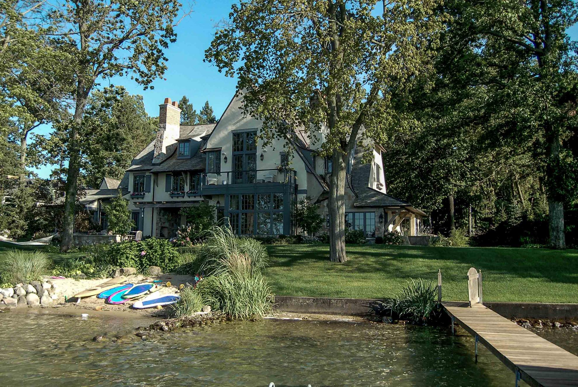 Gull Lake Manor - Michael Abraham